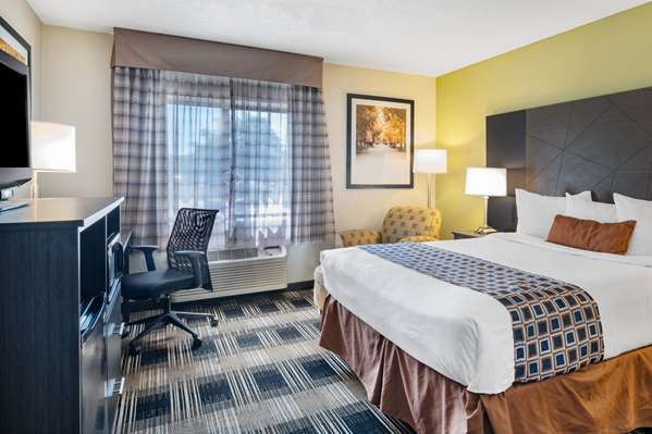  - Baymont Inn & Suites Champaign - I-74, Exit 182