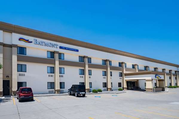Exterior view - Baymont Inn & Suites Champaign - I-74, Exit 182