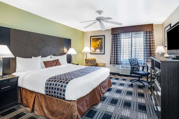 Suite - Baymont Inn & Suites Champaign - I-74, Exit 182