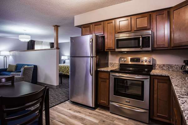  - Baymont Inn & Suites West Madison