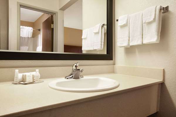  - Baymont Inn & Suites Sioux Falls - I-29, Exit 77