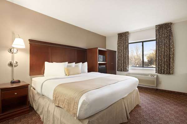 Suite - Baymont Inn & Suites Sioux Falls - I-29, Exit 77