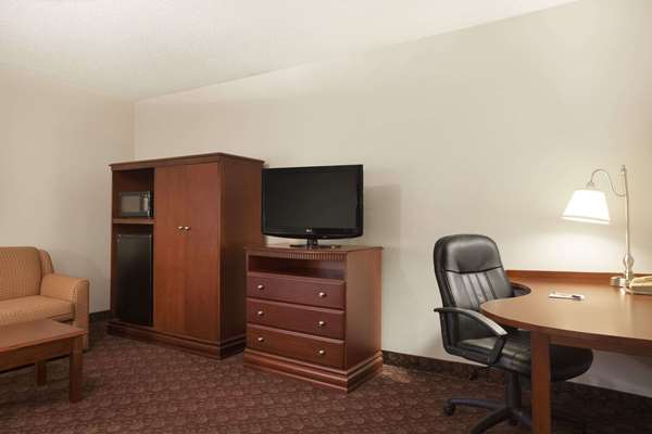 Suite - Baymont Inn & Suites Sioux Falls - I-29, Exit 77