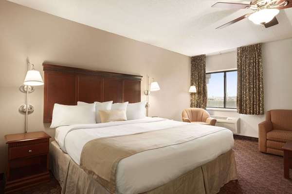 Suite - Baymont Inn & Suites Sioux Falls - I-29, Exit 77