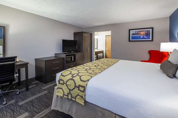  - Baymont Inn & Suites Traverse City