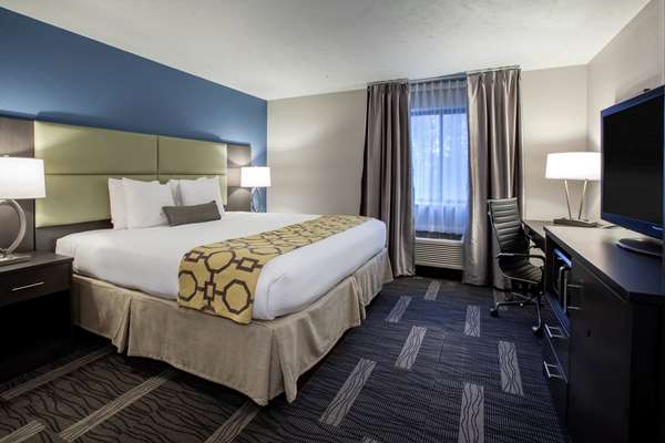  - Baymont Inn & Suites Traverse City