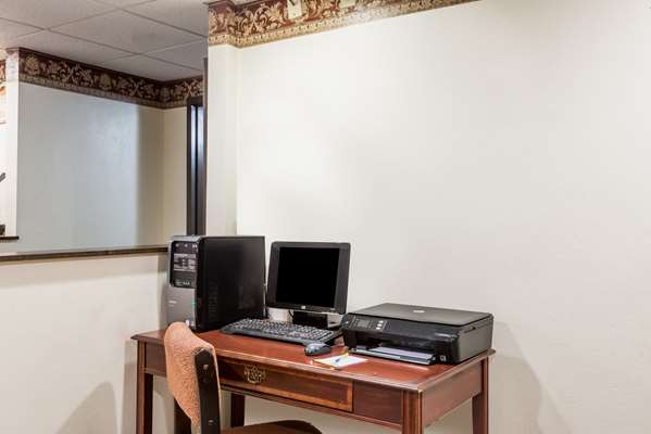 Conference Area - Days Inn & Suites Girard - I-80, Exit 229