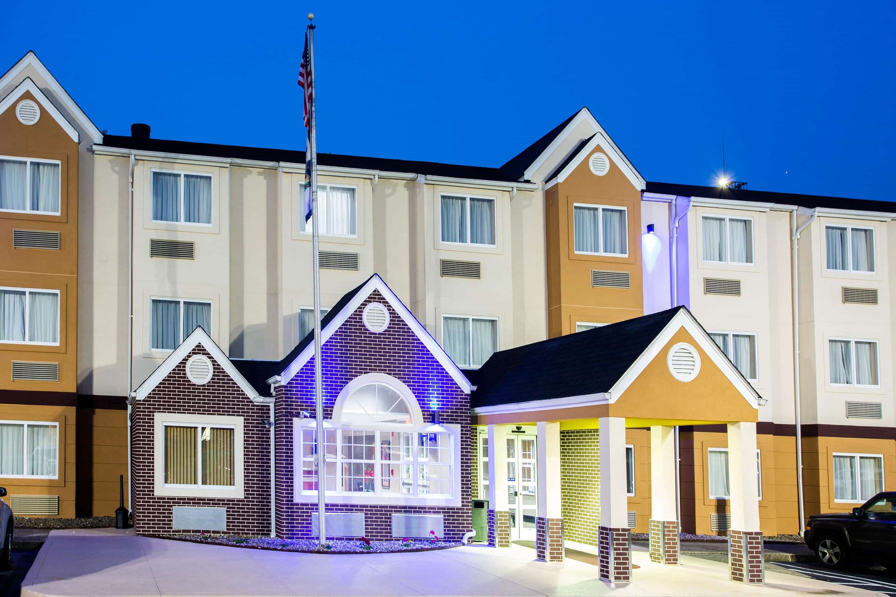 Exterior | Microtel Inn & Suites by Wyndham Charleston