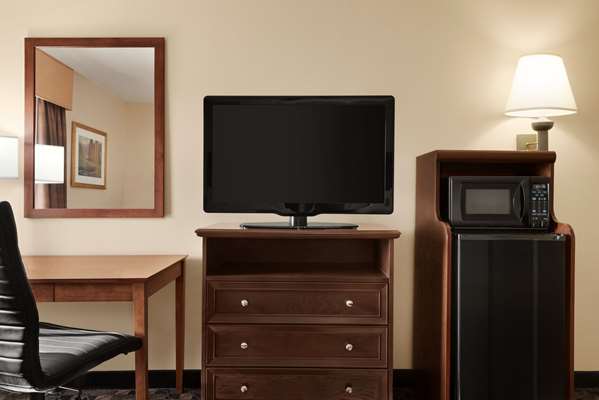  - Baymont Inn & Suites Mt Pleasant