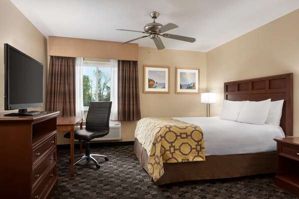  - Baymont Inn & Suites Mt Pleasant