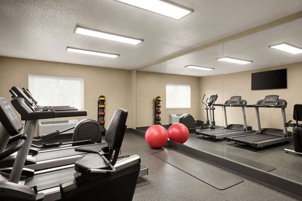 Fitness/ Exercise Room - Baymont Inn & Suites Mt Pleasant