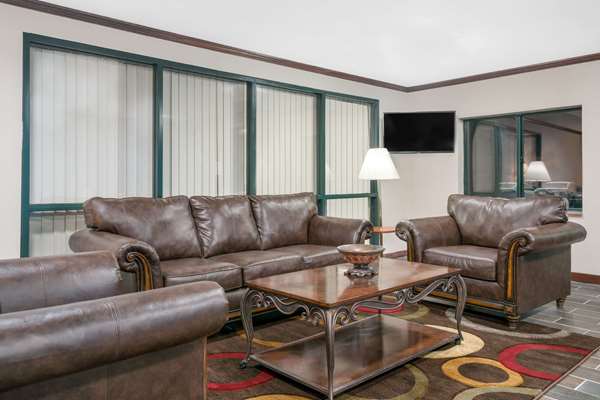  - Baymont Inn & Suites Onalaska - I-90, Exit 5
