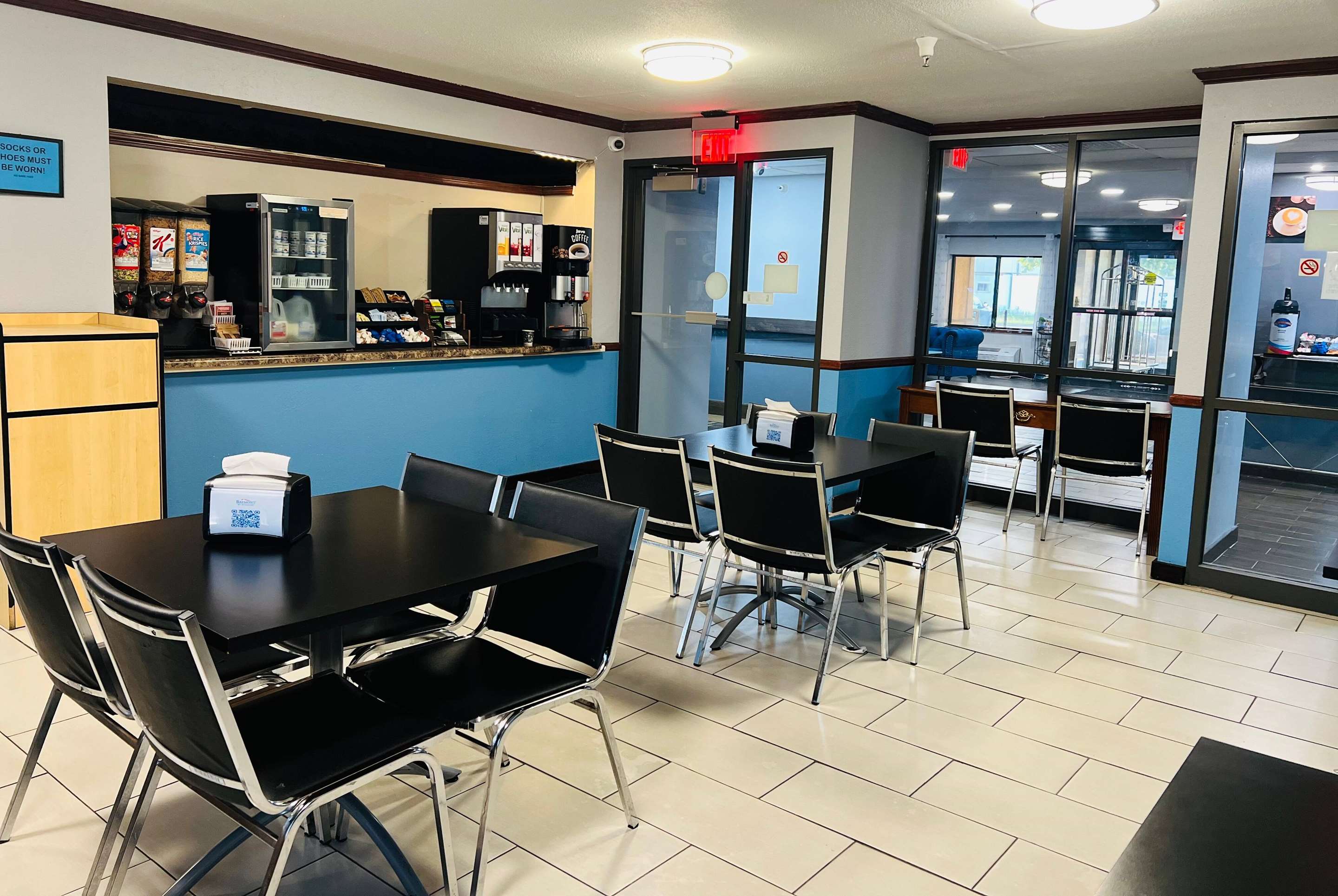 Breakfast Area | Baymont by Wyndham La Crosse/Onalaska