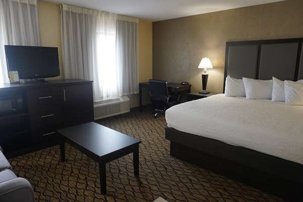 Suite - Baymont Inn & Suites Bridgeport - I-75, Exit 144