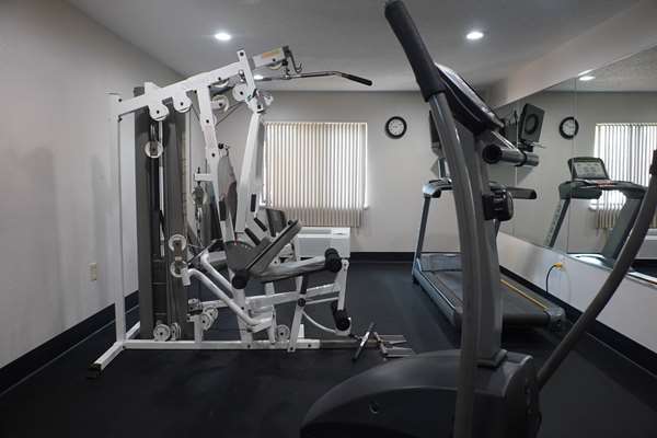 Fitness/ Exercise Room - Baymont Inn & Suites Bridgeport - I-75, Exit 144