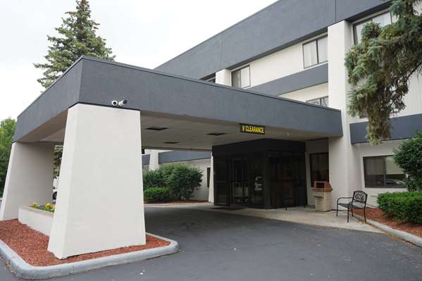 Exterior view - Baymont Inn & Suites Bridgeport - I-75, Exit 144