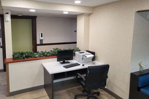 Conference Area - Baymont Inn & Suites Bridgeport - I-75, Exit 144