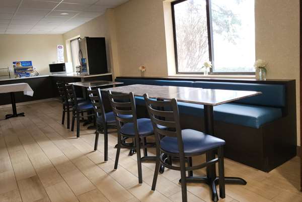  - Baymont Inn & Suites Bridgeport - I-75, Exit 144