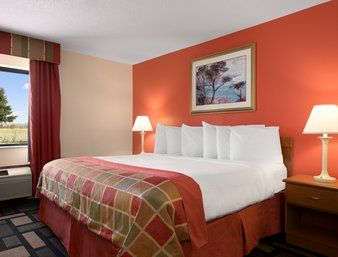  - Baymont Inn & Suites Springfield - I-55, Exit 90