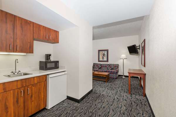  - Baymont Inn & Suites Airport Des Moines