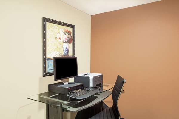 Conference Area - Days Inn & Suites Thibodaux