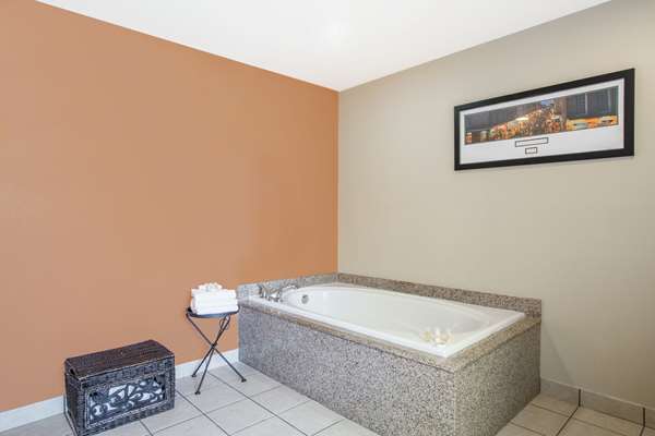  - Days Inn & Suites Thibodaux