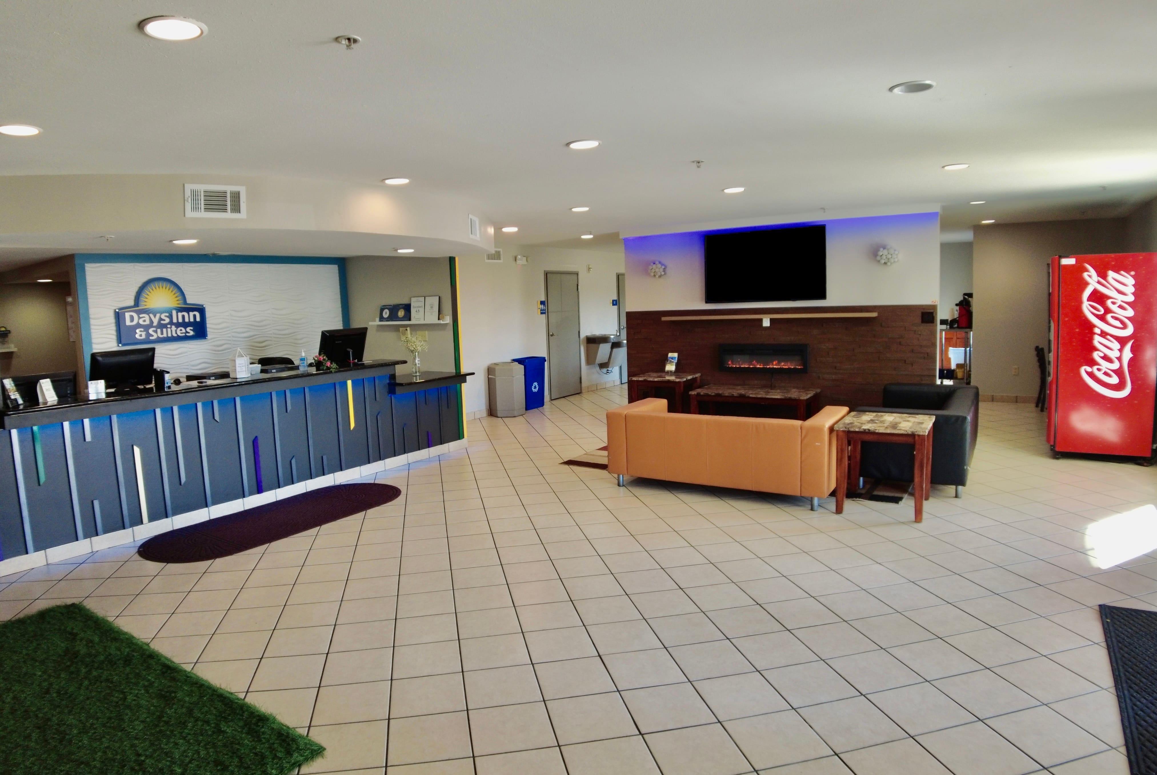 Lobby | Days Inn & Suites by Wyndham Thibodaux