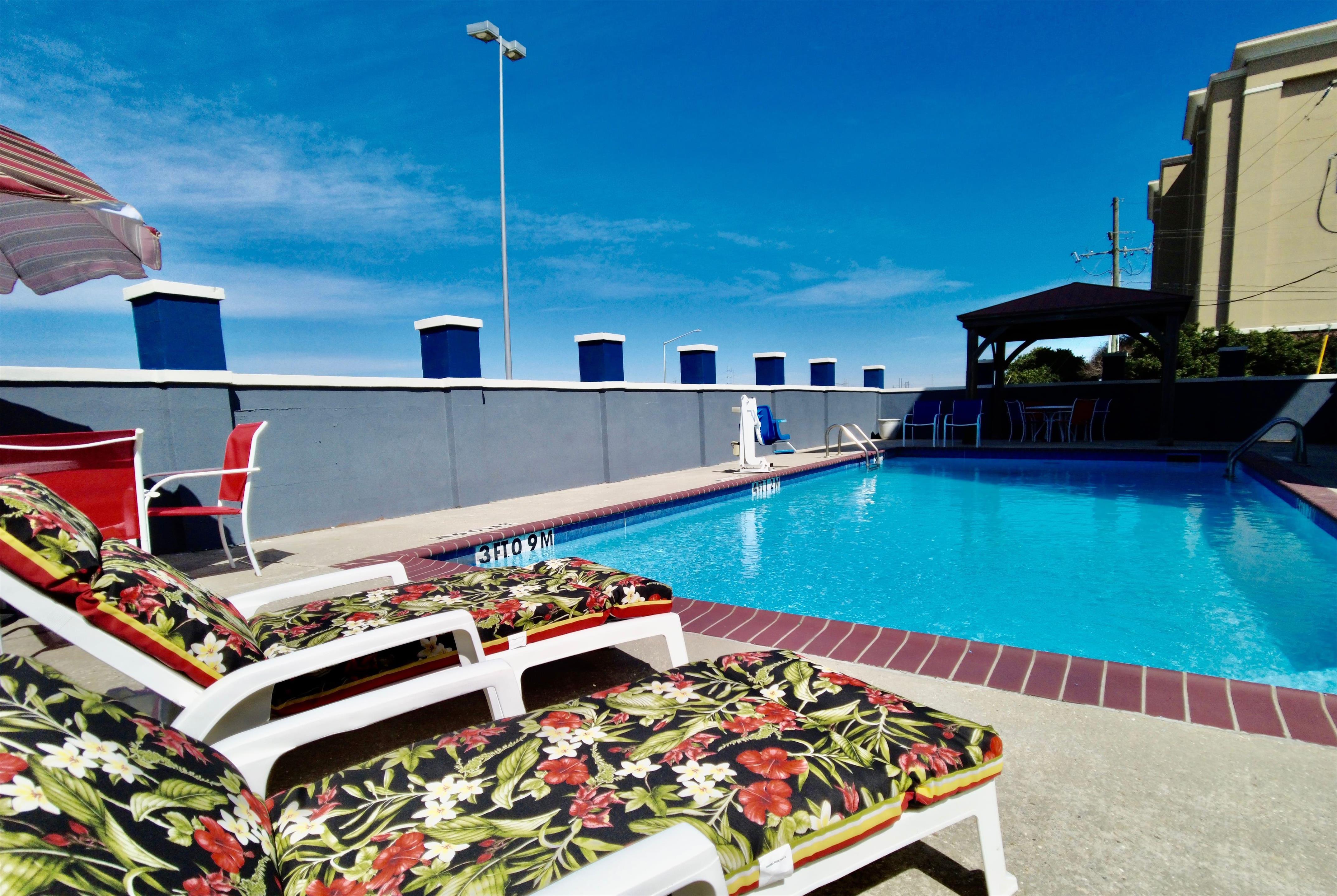 Pool | Days Inn & Suites by Wyndham Thibodaux