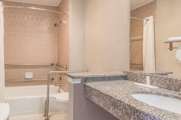  - Super 8 Hotel Metairie