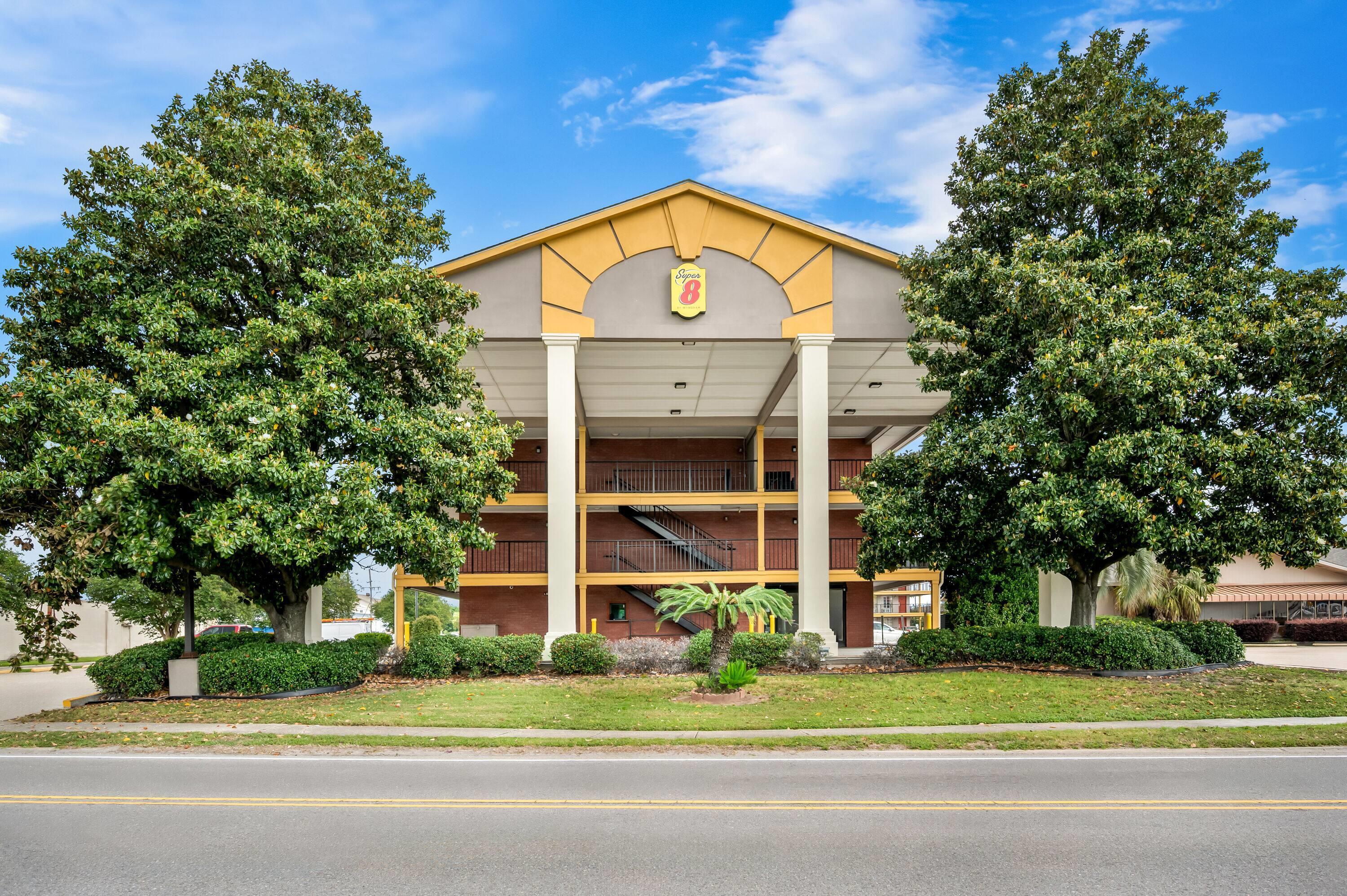 Exterior | Super 8 by Wyndham Metairie