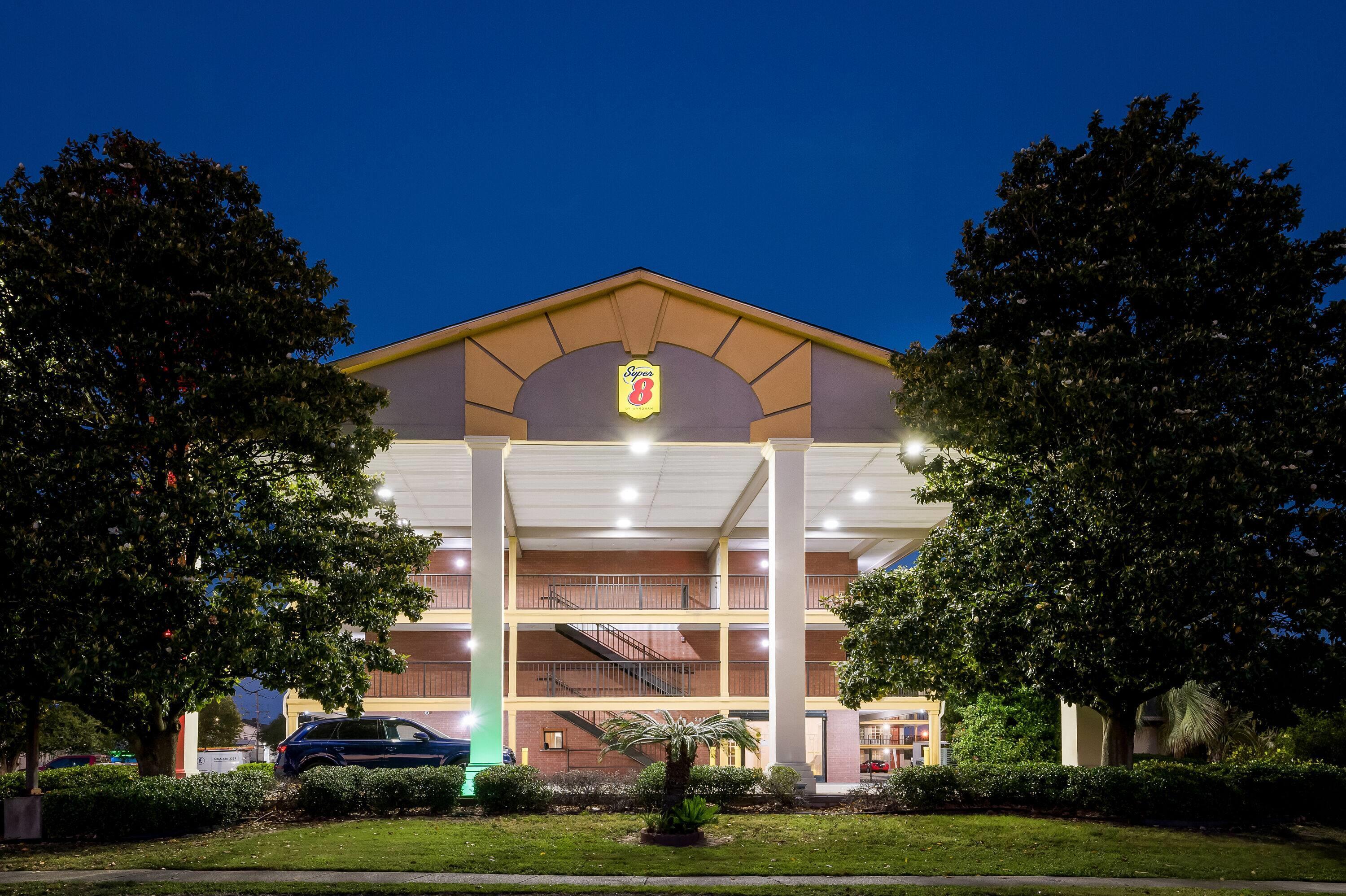 Exterior | Super 8 by Wyndham Metairie