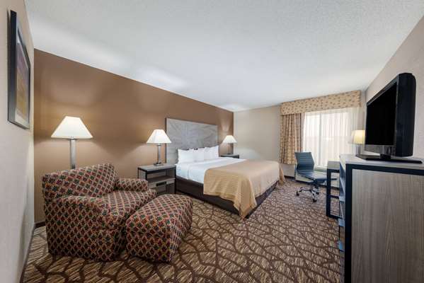  - Baymont Inn & Suites Lawrence