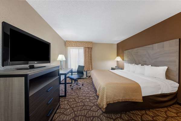  - Baymont Inn & Suites Lawrence