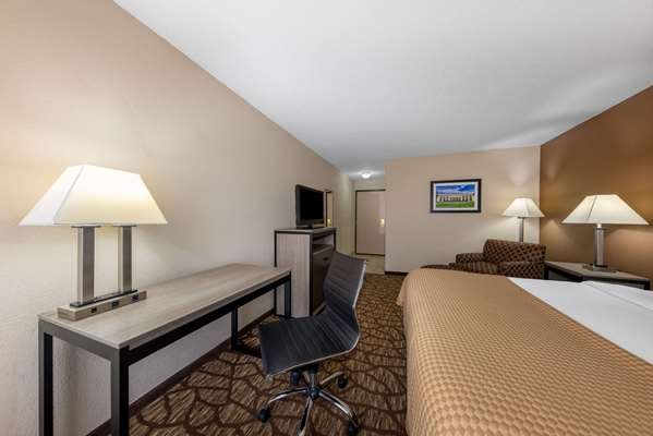  - Baymont Inn & Suites Lawrence