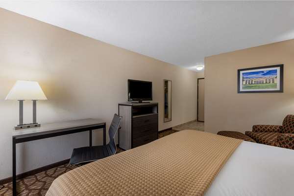  - Baymont Inn & Suites Lawrence