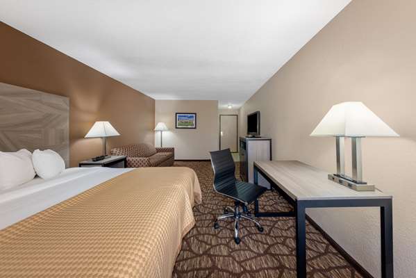  - Baymont Inn & Suites Lawrence