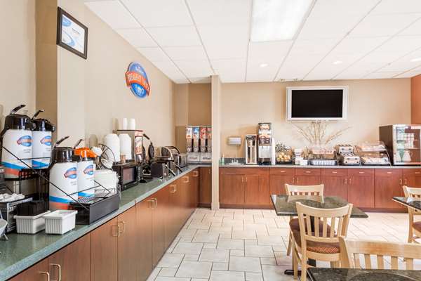  - Baymont Inn & Suites Asheville - I-40, Exit 50