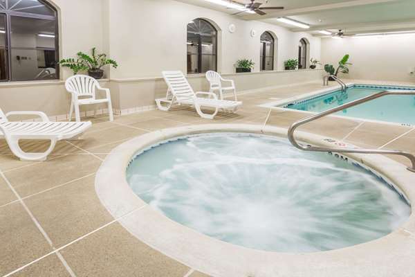 Pool - Baymont Inn & Suites Asheville - I-40, Exit 50