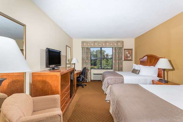  - Baymont Inn & Suites Asheville - I-40, Exit 50