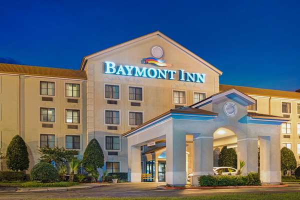 Exterior view - Baymont Inn & Suites Conroe - I-45, Exit 84