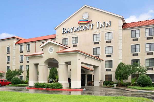 Exterior view - Baymont Inn & Suites Conroe - I-45, Exit 84