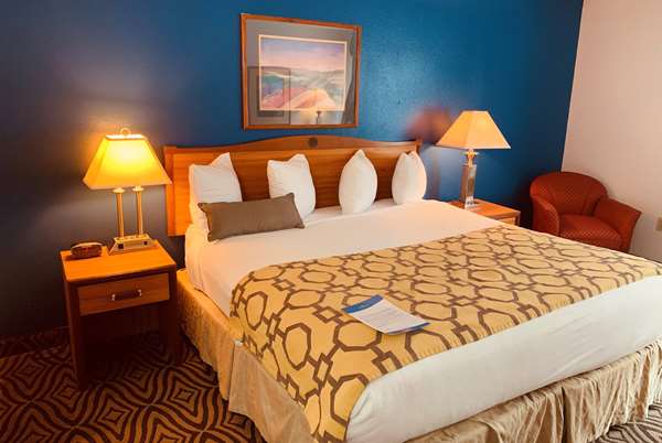  - Baymont Inn & Suites Conroe - I-45, Exit 84