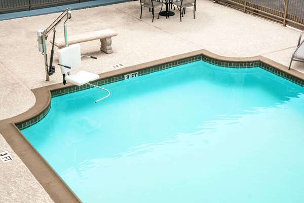 Pool - Days Inn Northwest Houston
