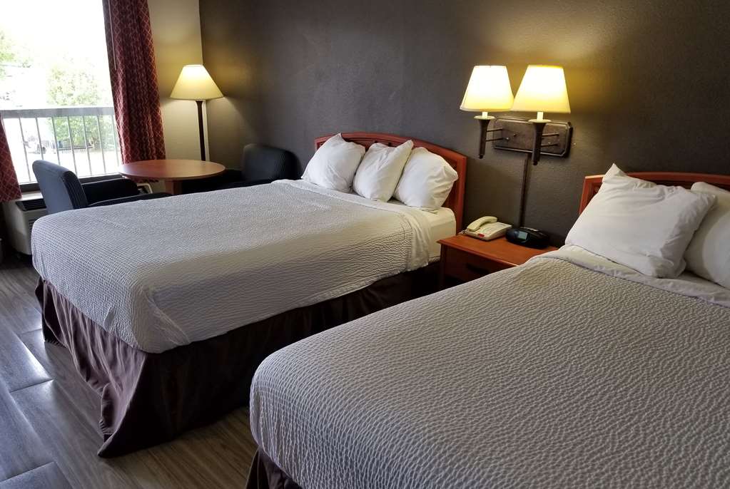 DAYS INN BY WYNDHAM, WILSON-guestroom-Guest Room,On-Site.jpg