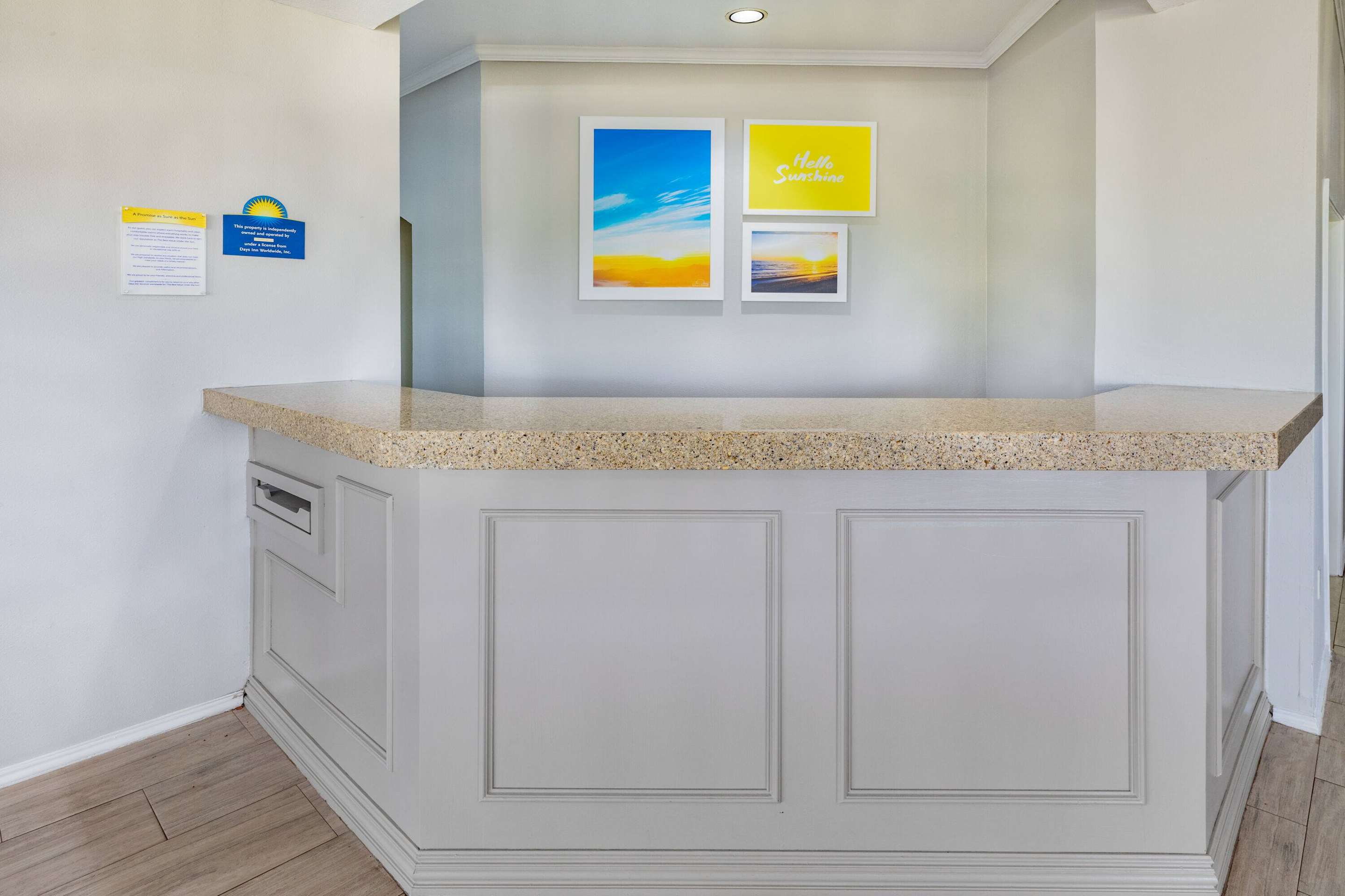 Reception | Days Inn & Suites by Wyndham Huntsville