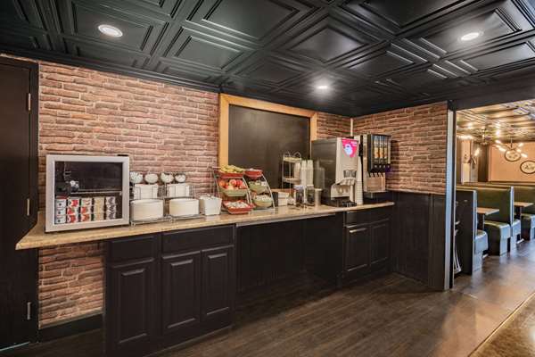  - Travelodge Miramichi