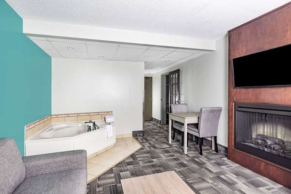 Suite - Travelodge Miramichi