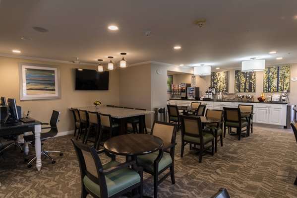  - Baymont Inn & Suites Detroit Airport Romulus