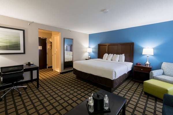  - Baymont Inn & Suites Detroit Airport Romulus