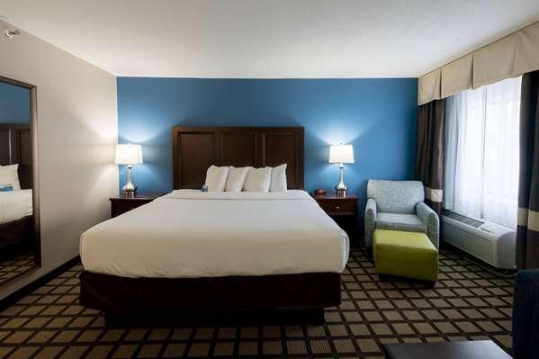  - Baymont Inn & Suites Detroit Airport Romulus